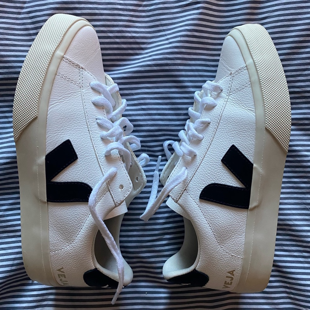 Veja Campo Sneakers size 38 (US 7)